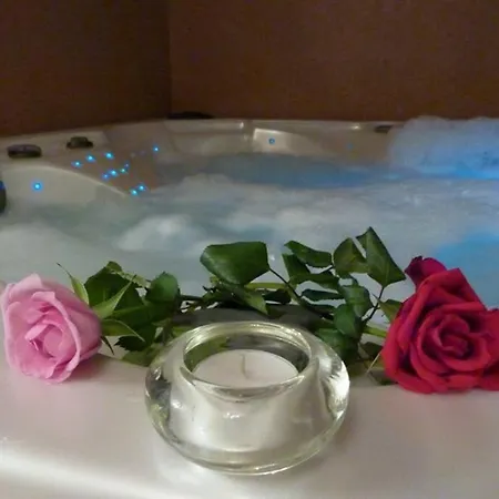 St Florent, Jacuzzi Et Sauna Prive *